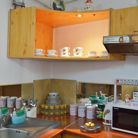 Atlas Accommodation Bucarest Esterno foto