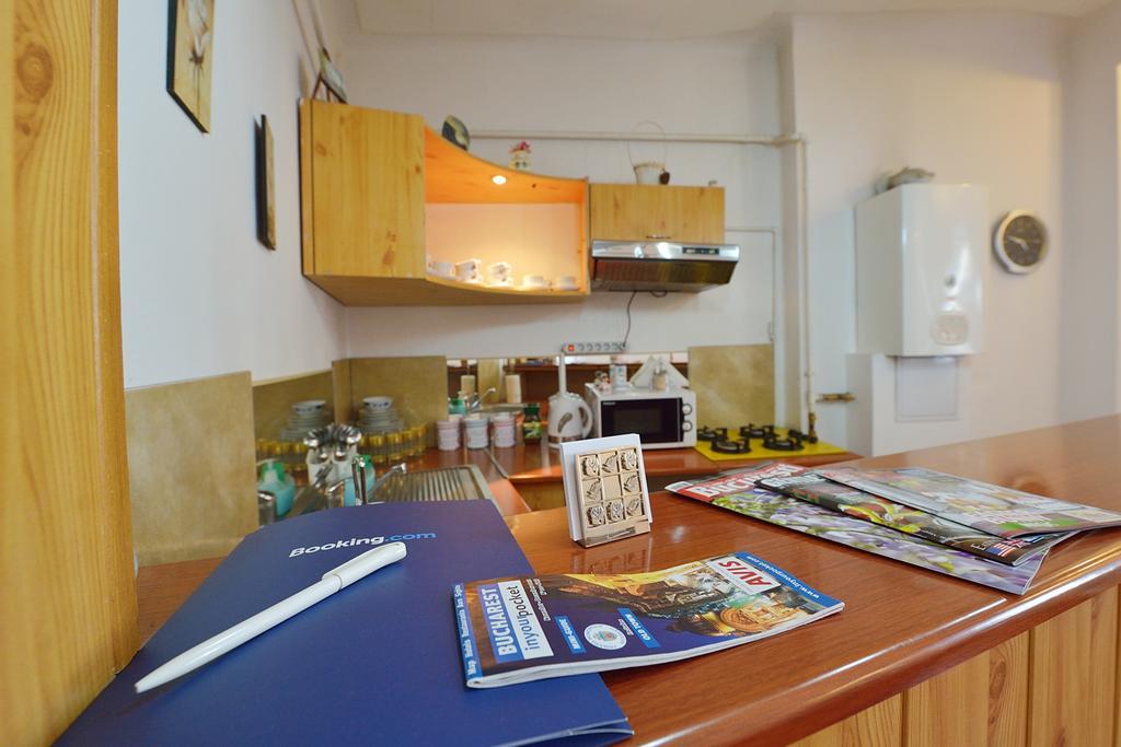 Atlas Accommodation Bucarest Esterno foto