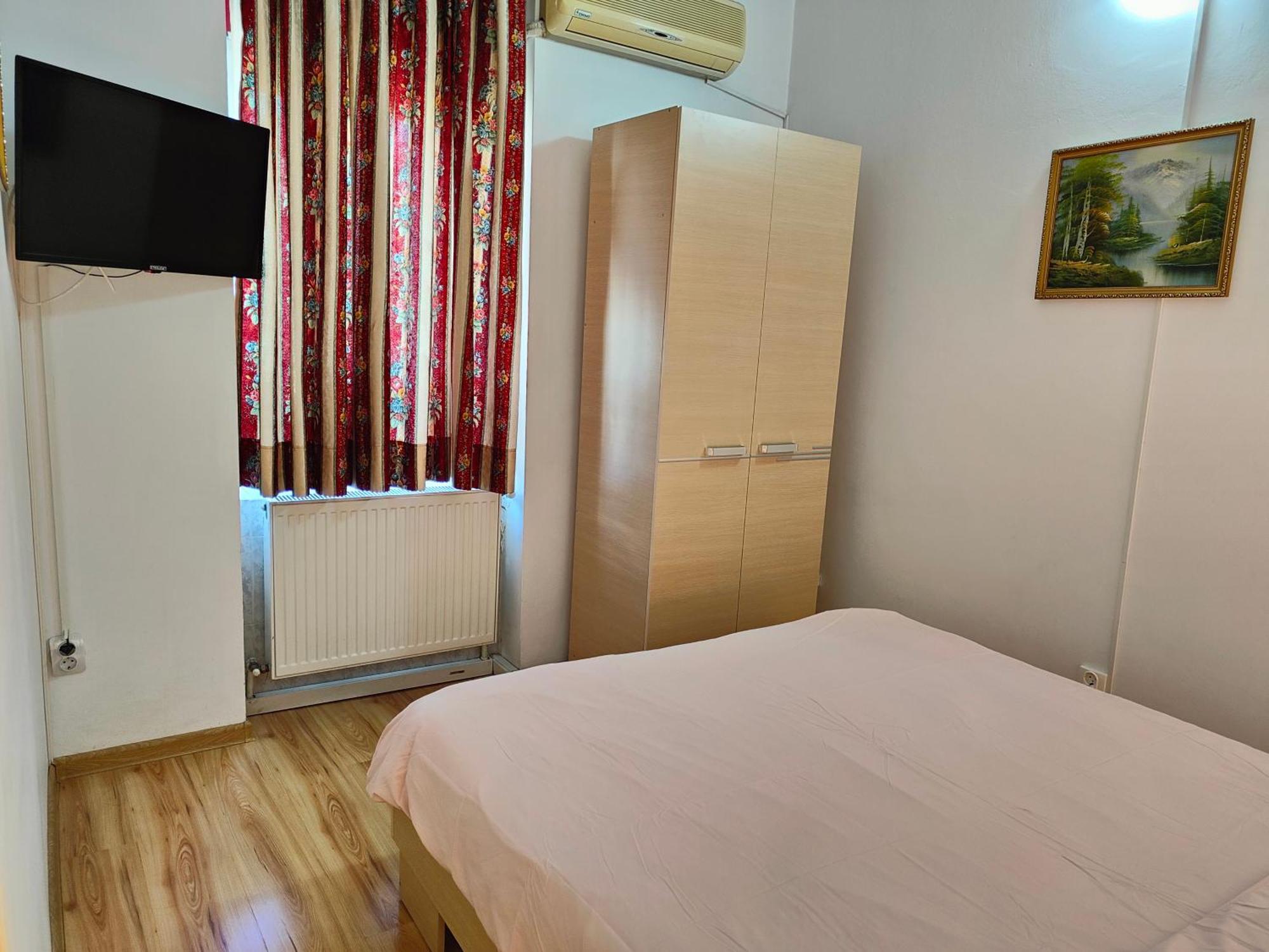 Atlas Accommodation Bucarest Esterno foto